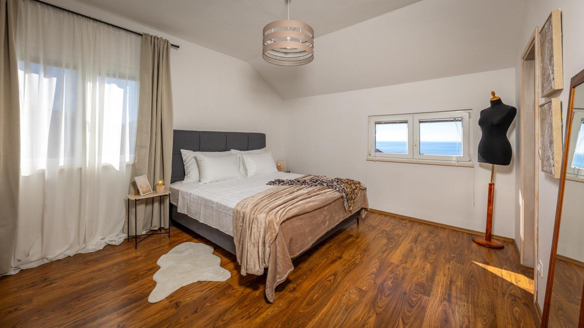 Manini Penthouse