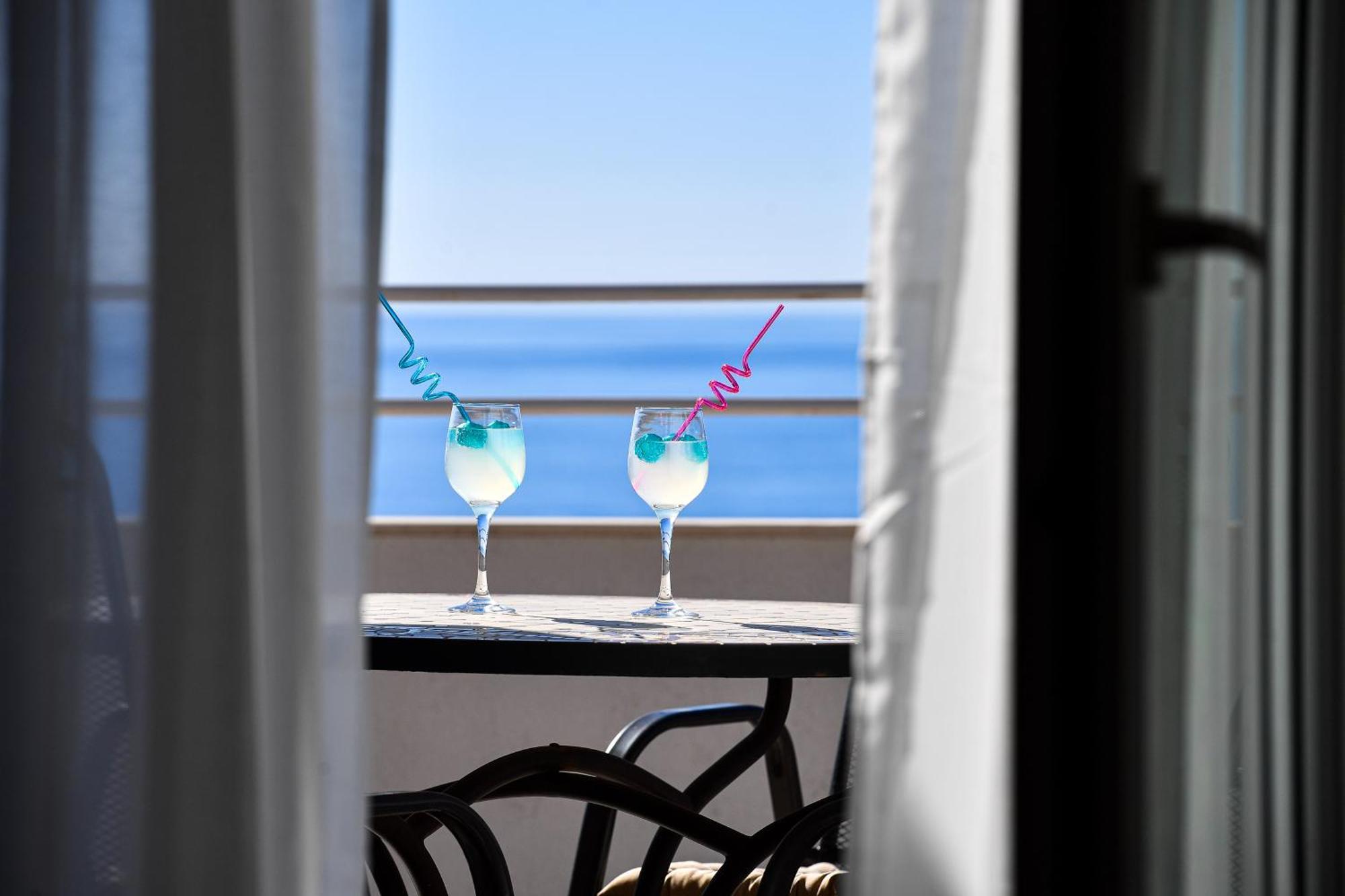 Manini Penthouse Apartment