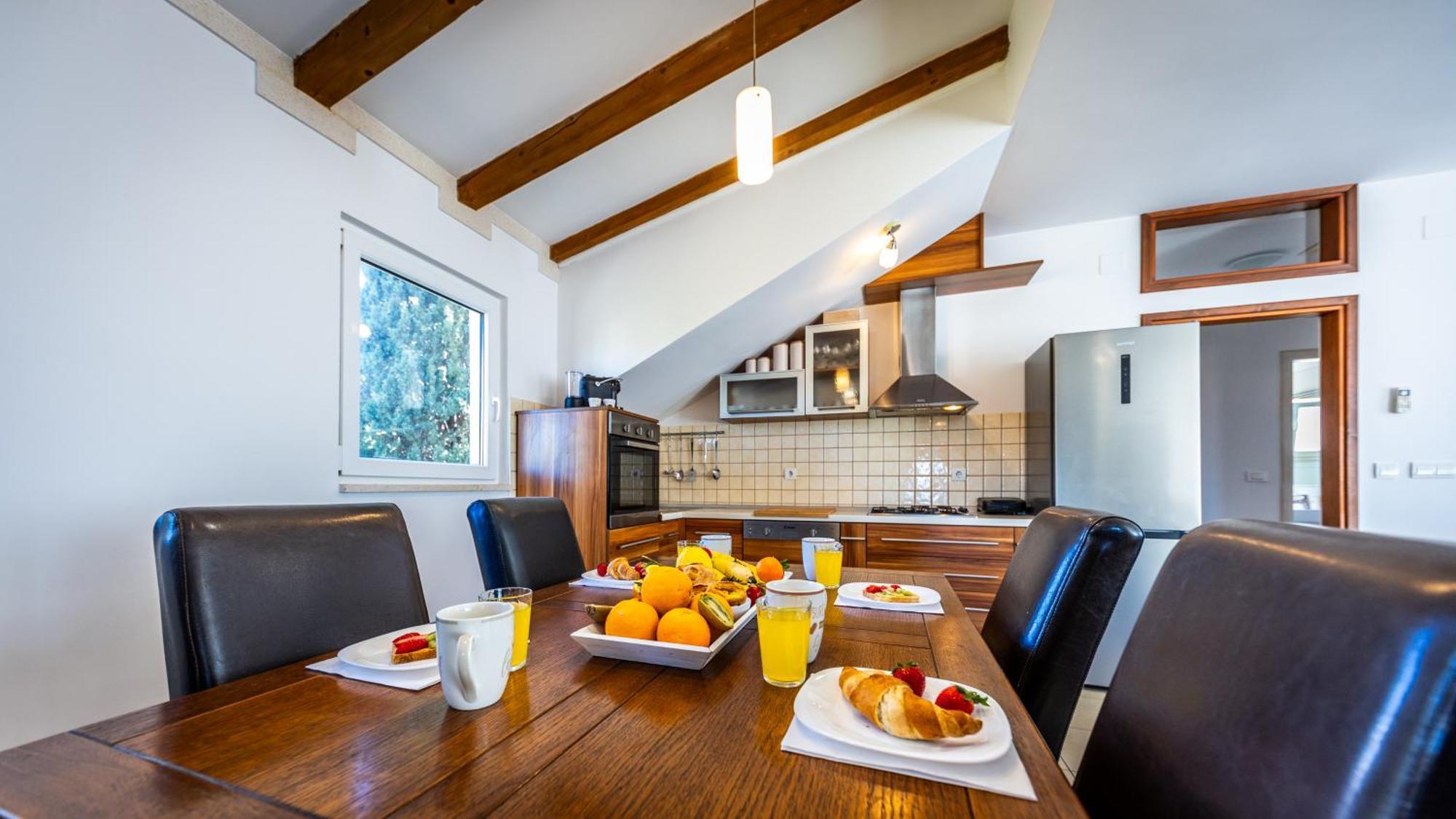 Manini Penthouse Apartment